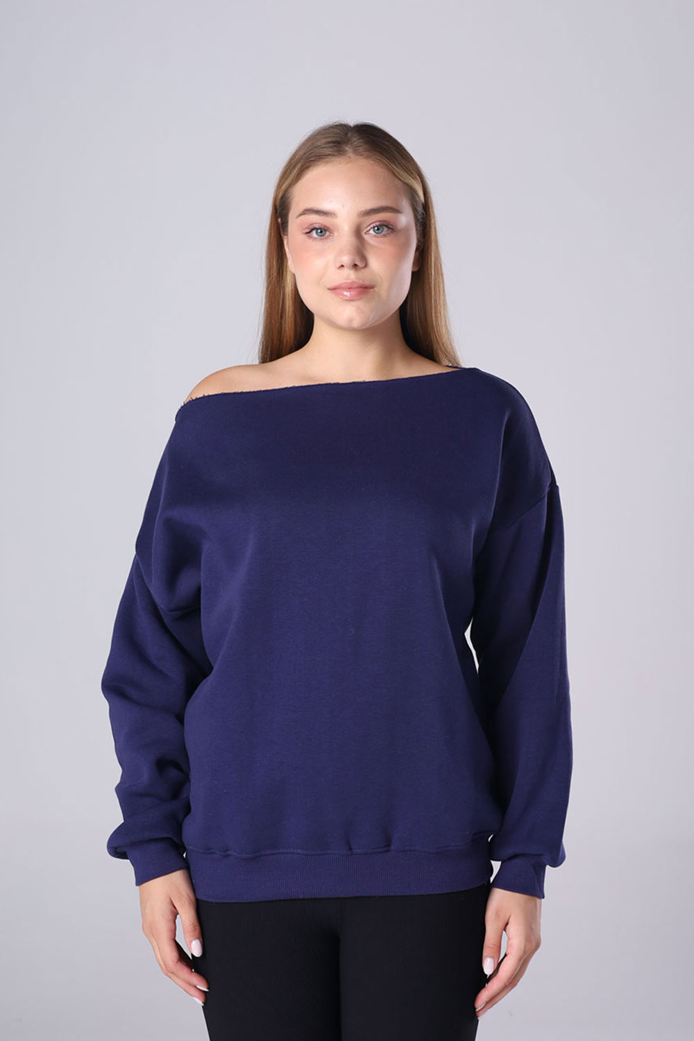 Off-Shoulder Fleece Sweatshirt - Image 9