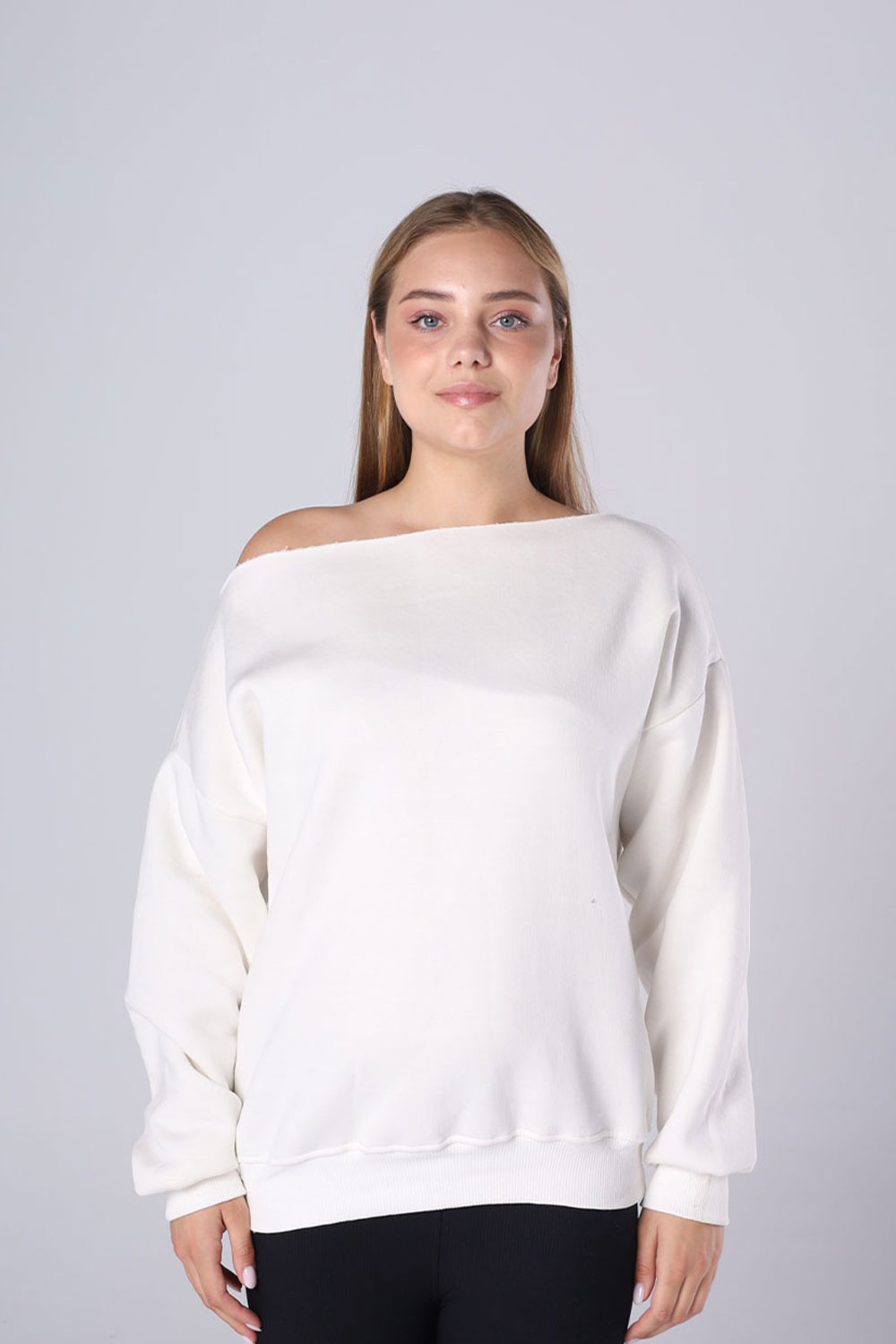 Off-Shoulder Fleece Sweatshirt - Image 17