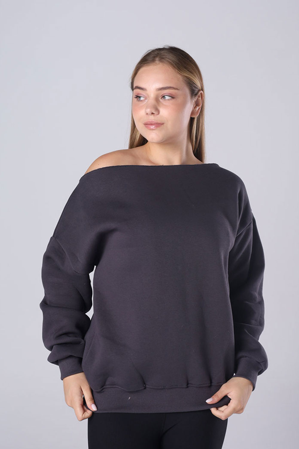 Off-Shoulder Fleece Sweatshirt - Image 37